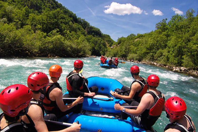 Rafting Tara